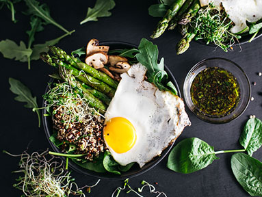 Salade énergie aux asperges et au quinoa